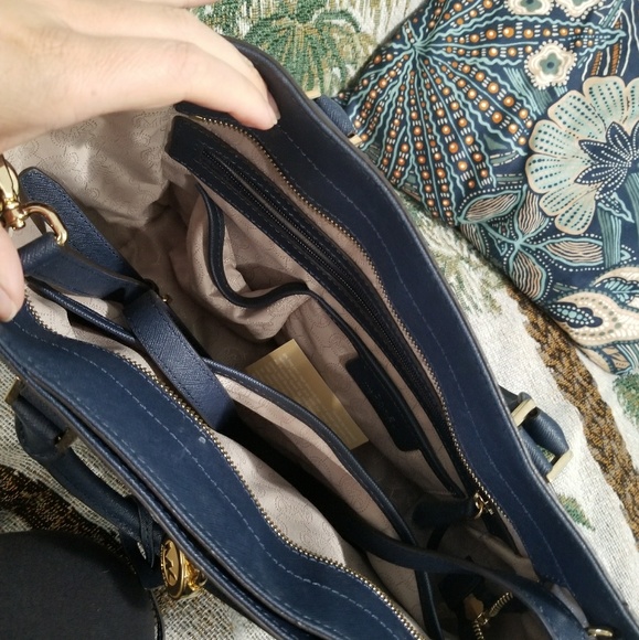 Michael Kors Navy Blue Purse - Picture 5 of 7